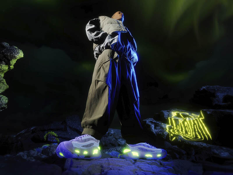 عبّر عن هويتك مع حذاء Oznova الرياضي من adidas Originals